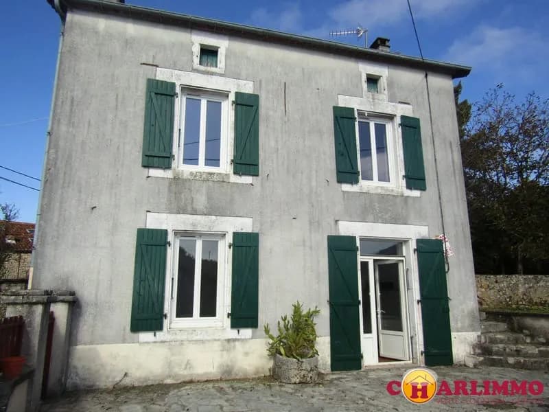 Ensemble immobilier - Photo 1