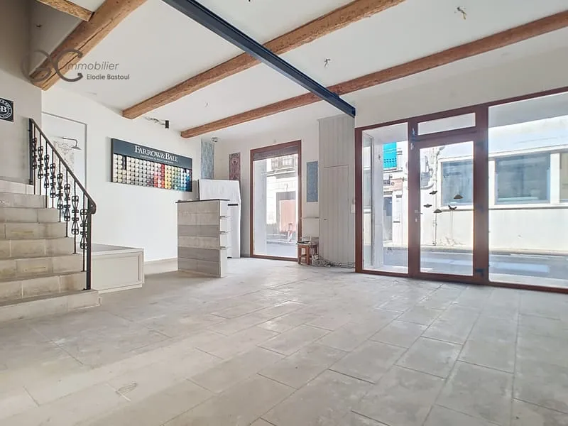 Immeuble mixte - Photo 1