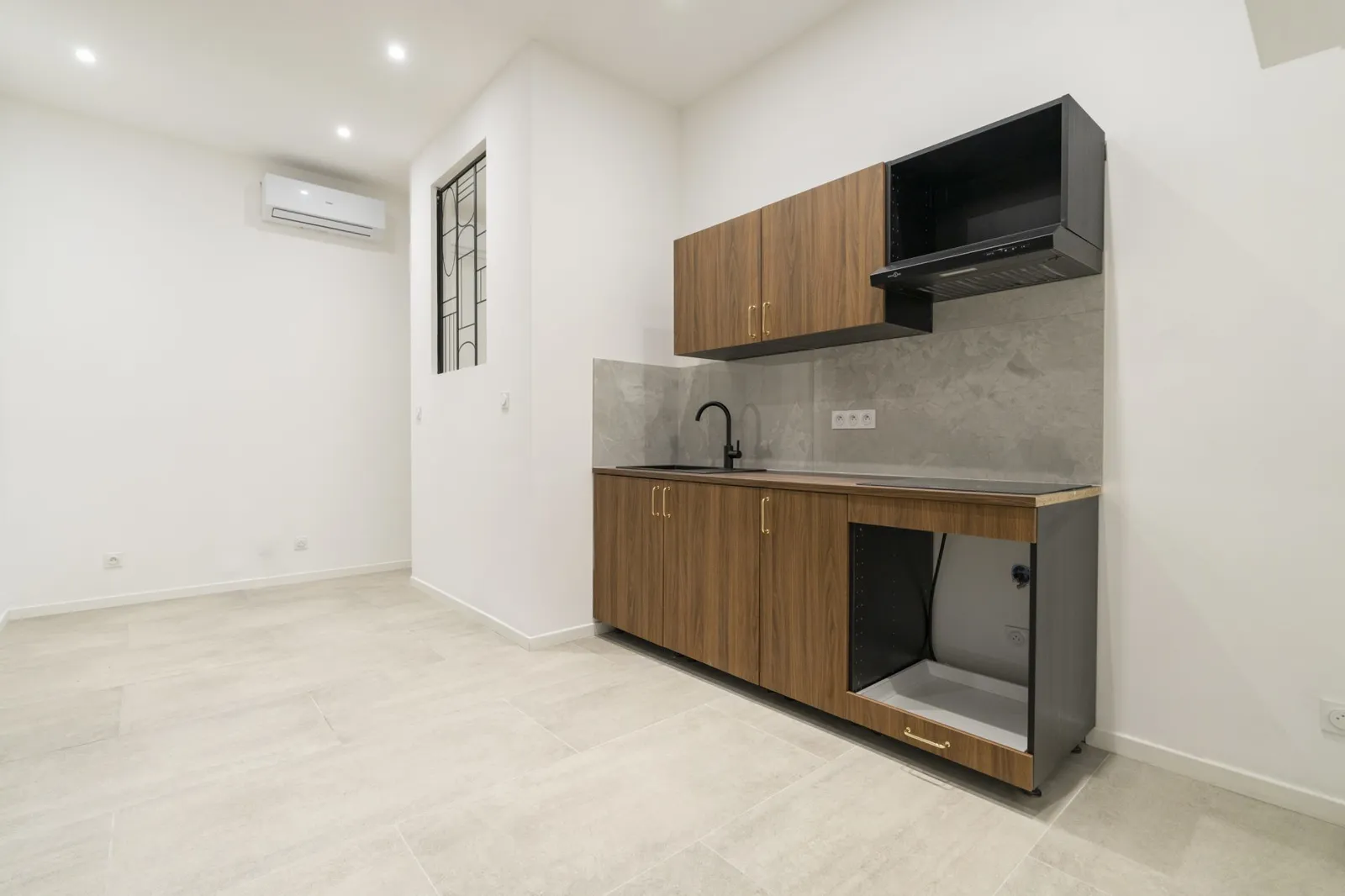 Lot de 2 appartements à usage commercial - Photo 1