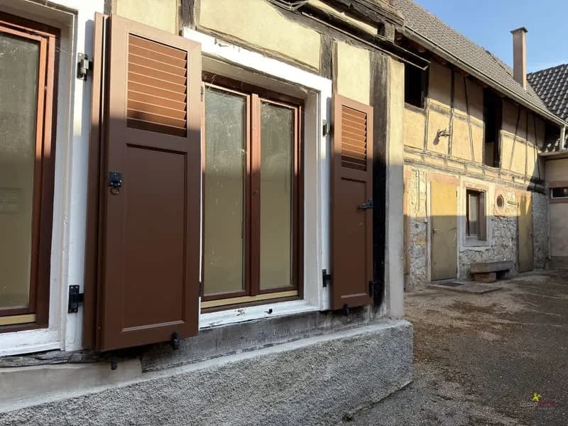 Immeuble à rénover de 216 m² sur 5 ares - Photo 1