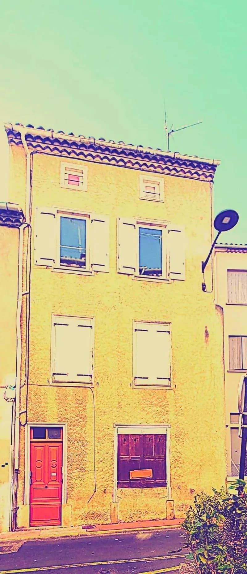 IMMEUBLE DE RAPPORT EN PLEIN CENTRE DE CARCASSONNE - Photo 1