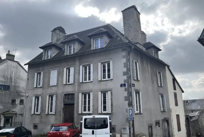 Immeuble - 230m2 - 6 appartements - Photo 1