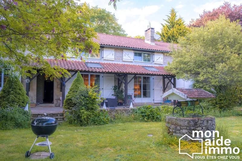 Vaste ensemble immobilier sur 5 hectares - Photo 1