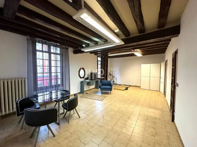 Immeuble, local commercial + appartement - Photo 1