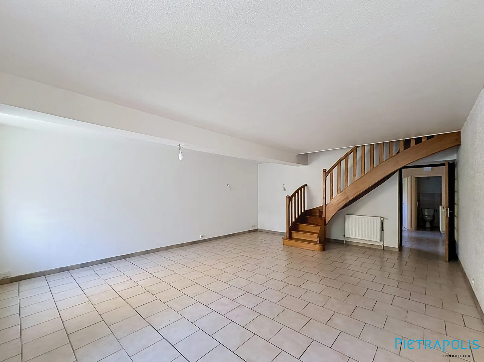 IMMEUBLE - Photo 1