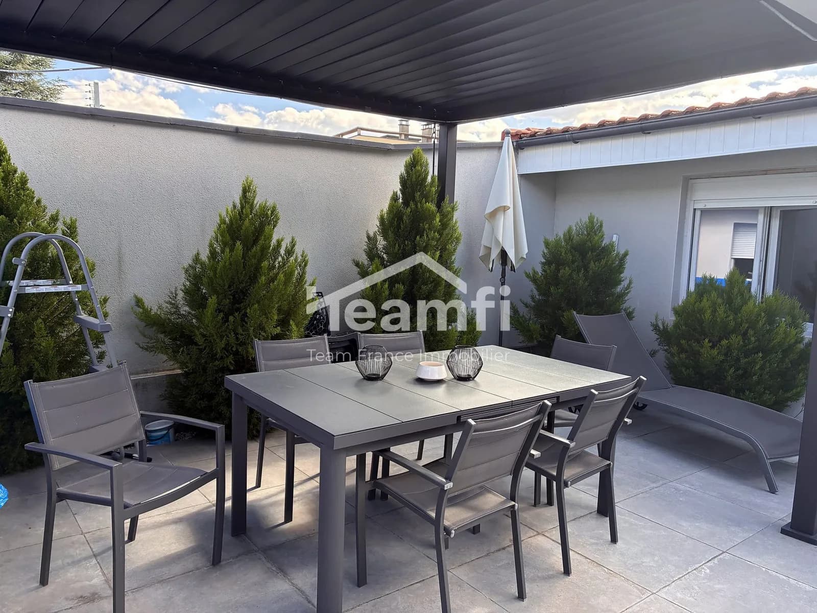 Ensemble immobilier de 3 lots — maison, logement et local comm - Photo 1