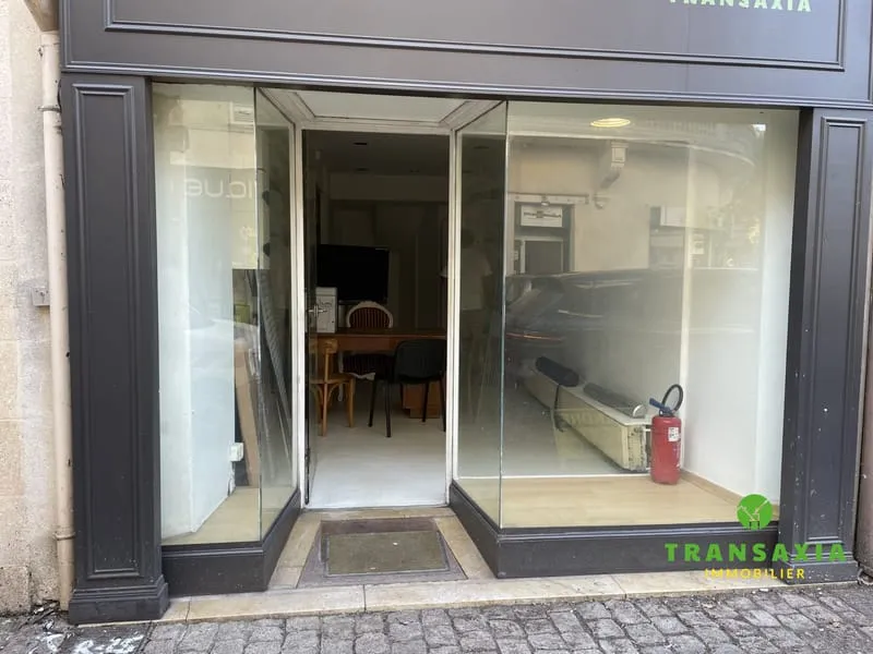 Local commercial - Photo 1