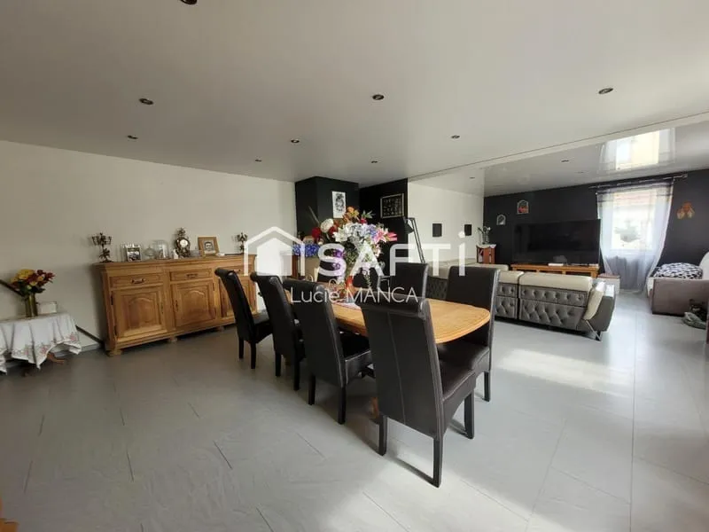 Ensemble immobilier - Photo 1