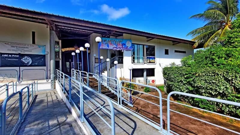Local commercial de plus de 1000 M 2 - Photo 1