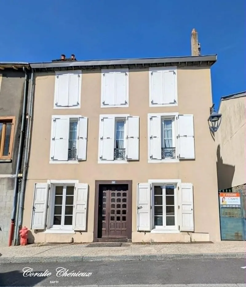 Immeuble de rapport avec jardin et garage - Photo 1