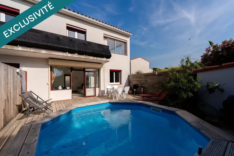SAINT-CYPRIEN - Ensemble immobilier de standing composé de 3 appartements indépendants avec piscines privatives - Photo 1