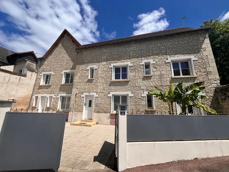 Immeuble de 4 appartements à La Roche Posay - Photo 1