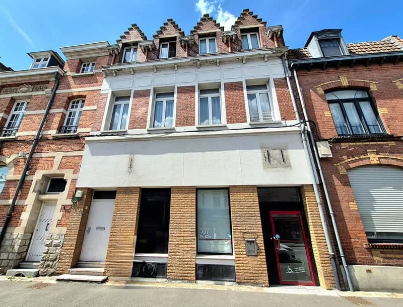 Immeuble de rapport - Hypercentre de La Bassée - Proche gare - Photo 1