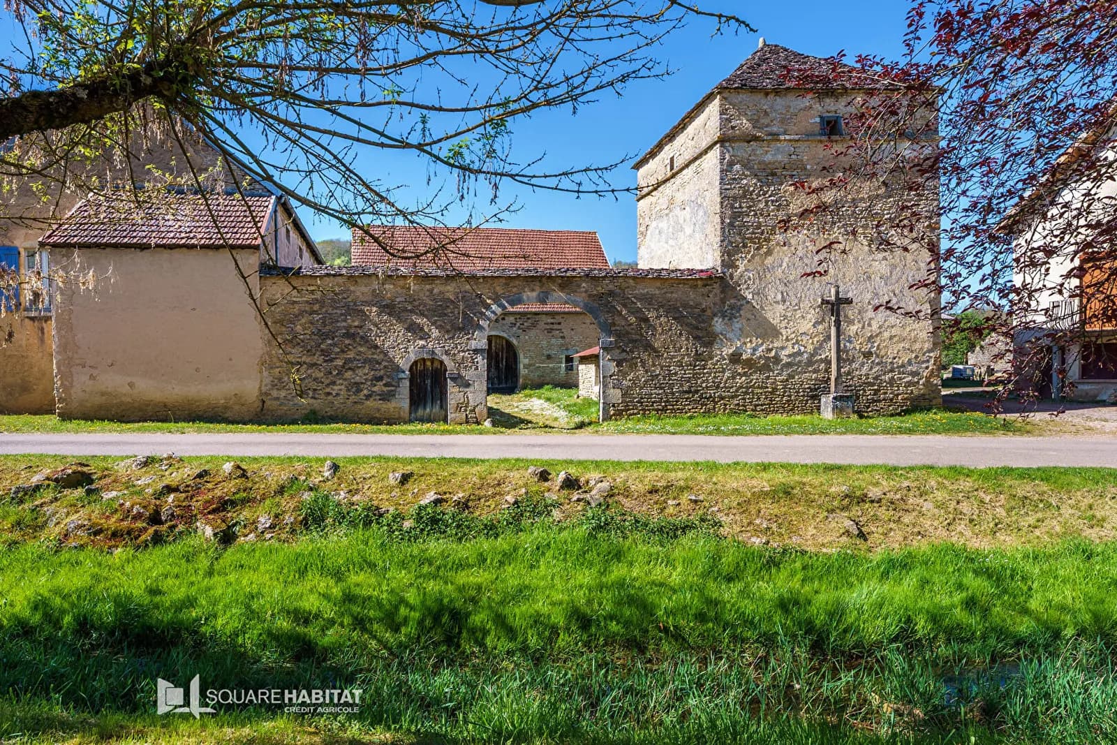 Ensemble immobilier à Arnay-Sous-Vitteaux - Photo 1