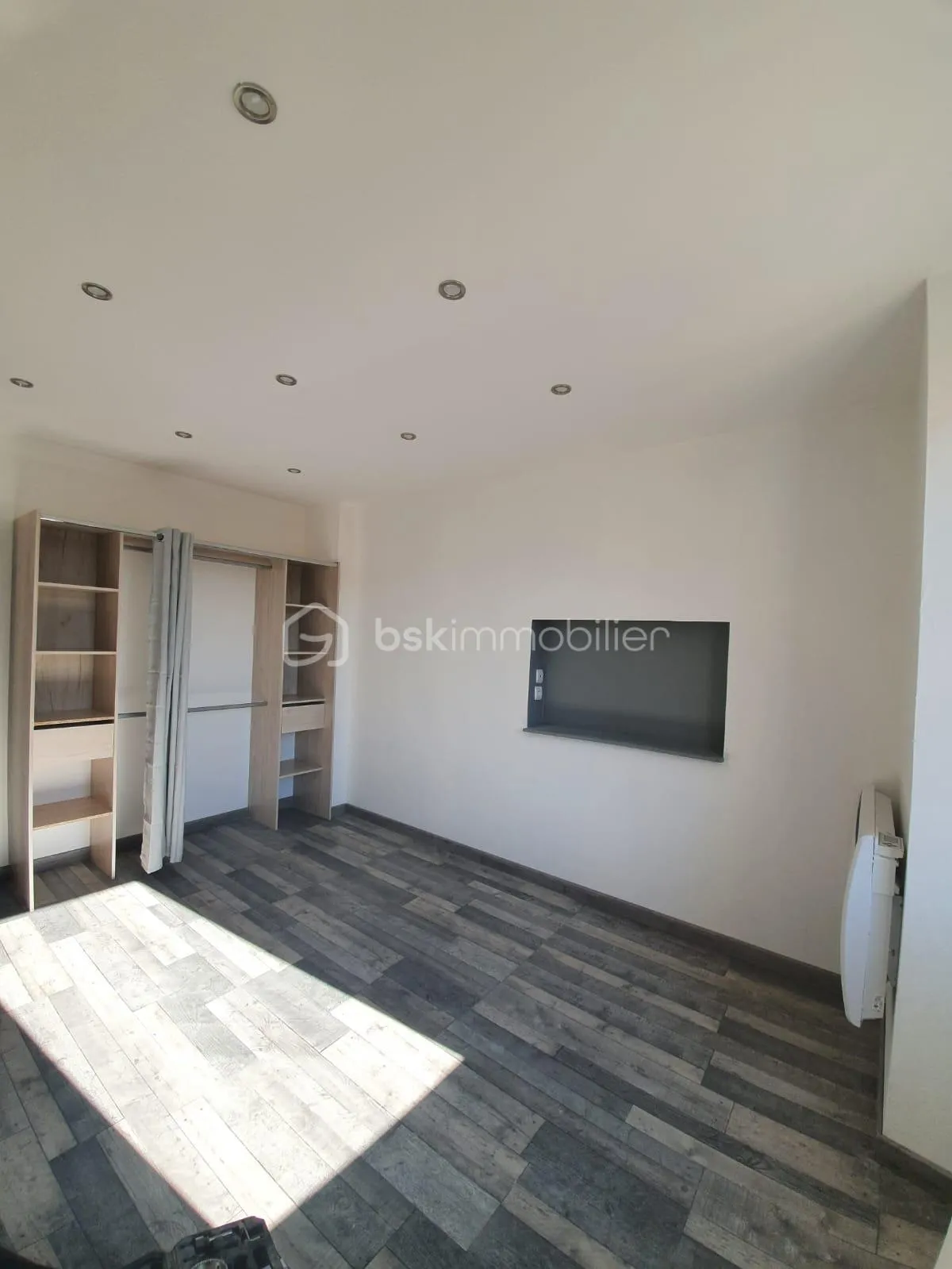 Immeuble 10 pièces 200 m² - Photo 1
