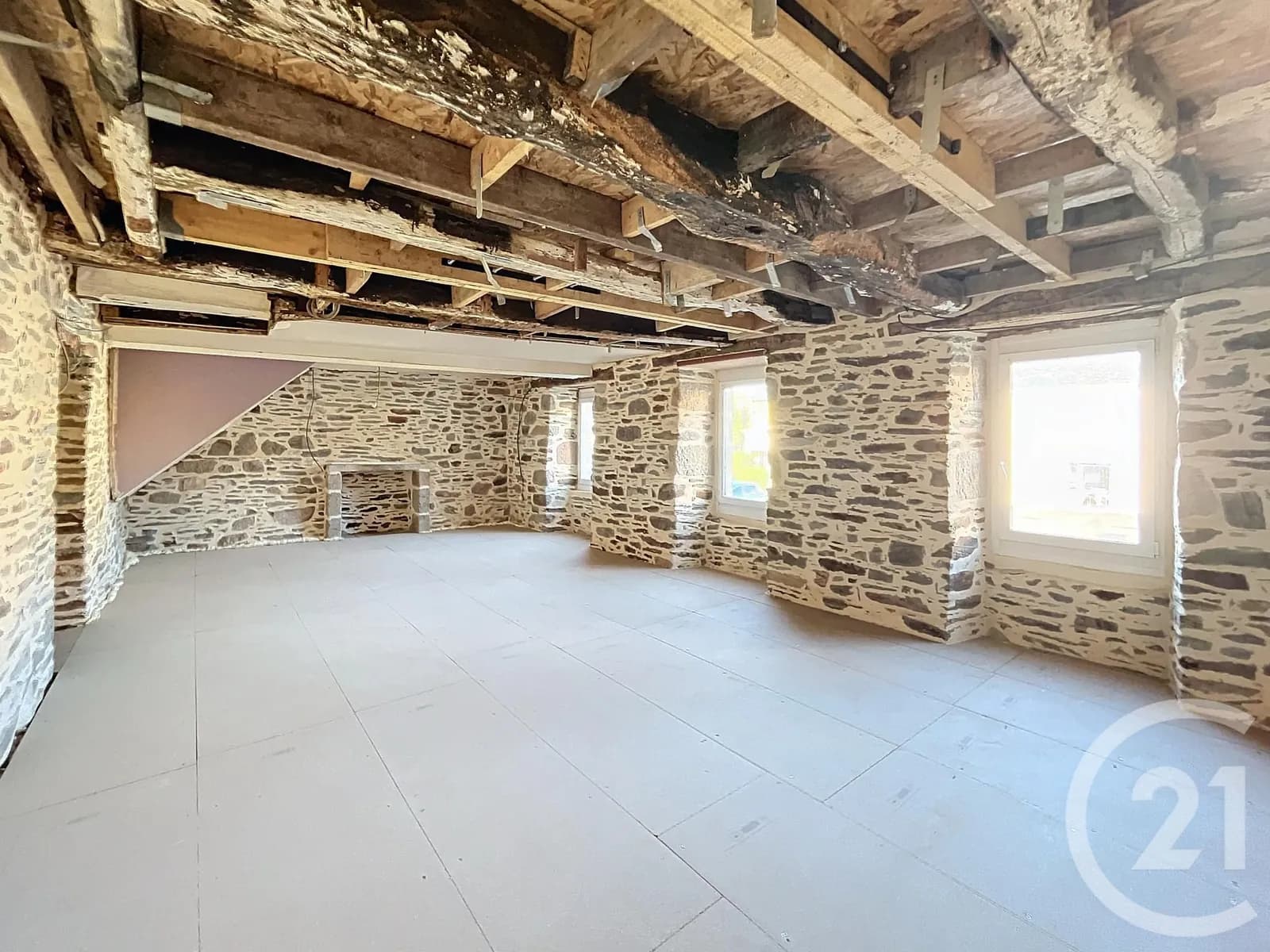 Immeuble 1 pièce 293 m² - Photo 1