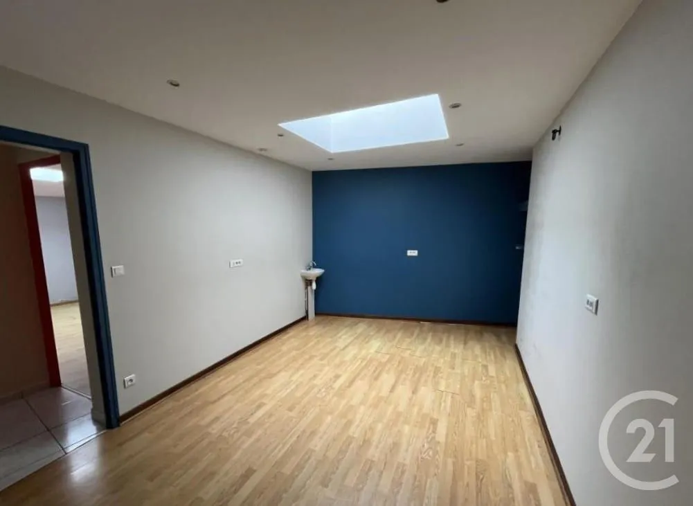 Immeuble 20 pièces 331 m² - Photo 1