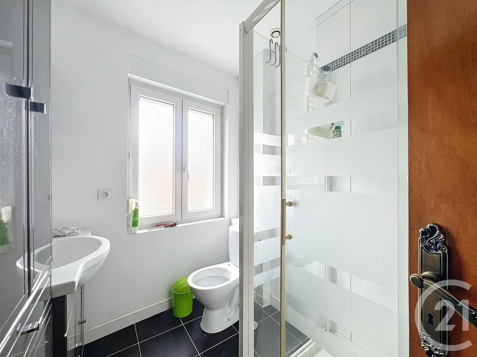Immeuble 250 m² - Photo 1