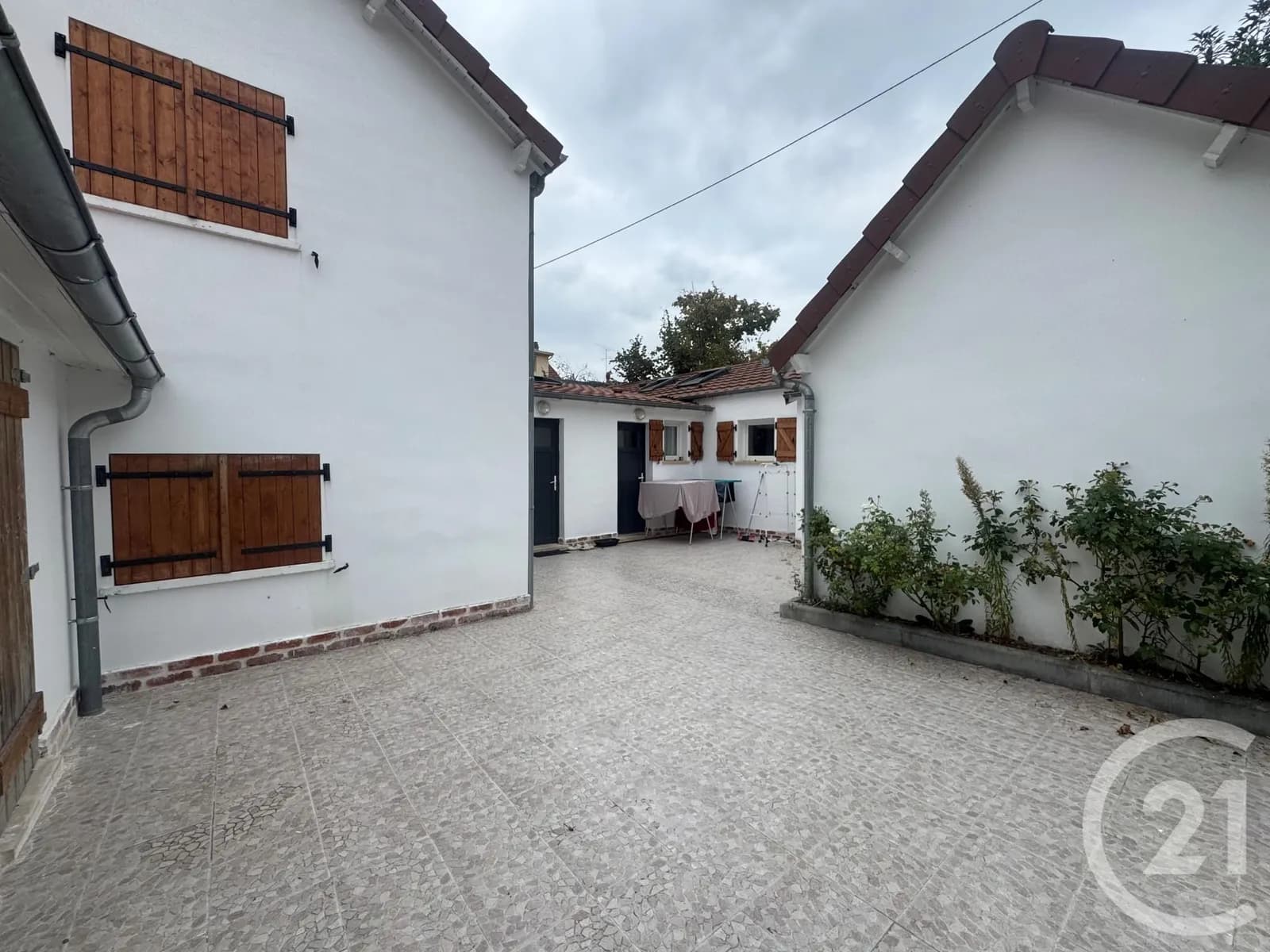 Immeuble 159 m² - Photo 1