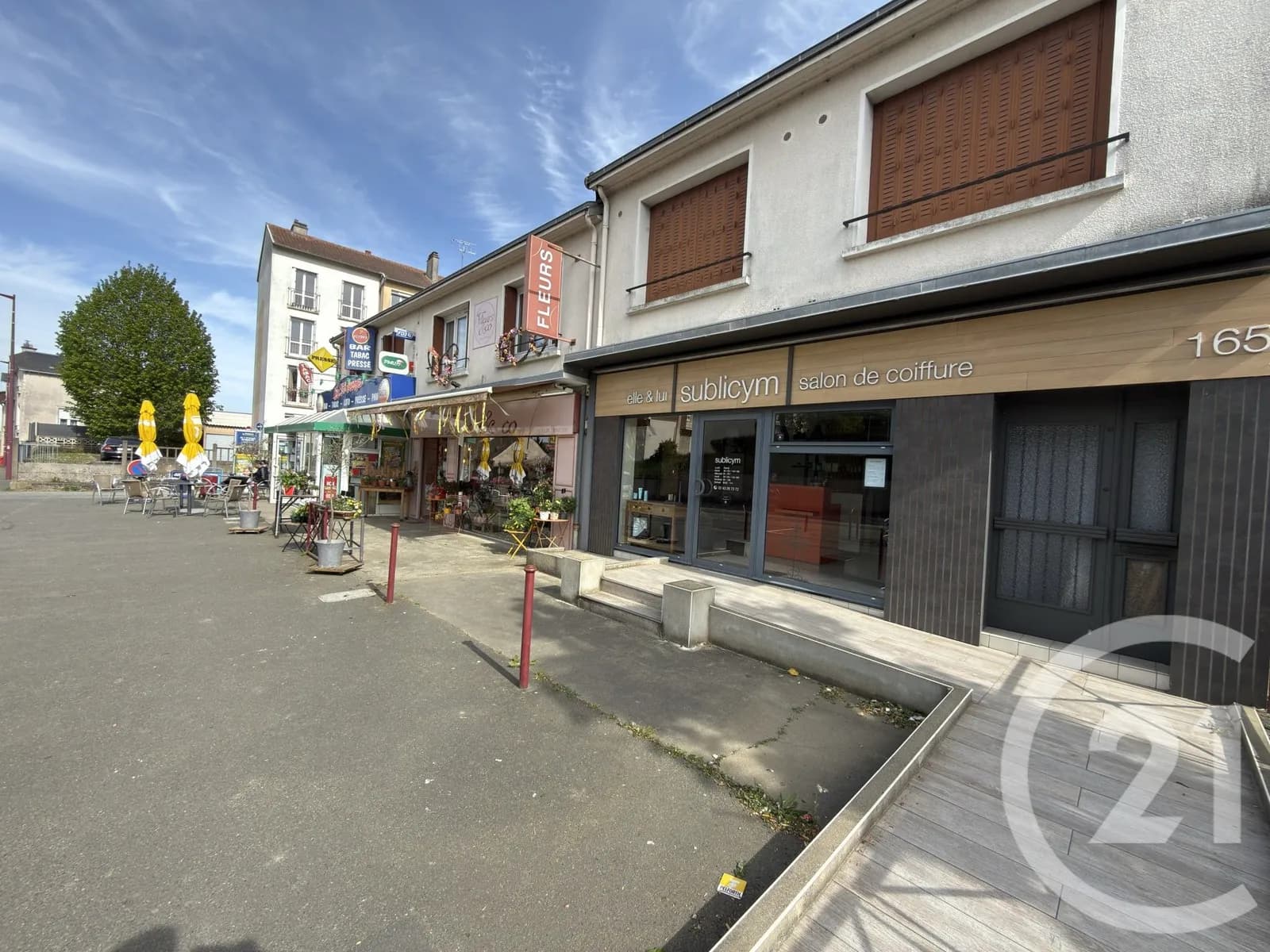 Immeuble 500 m² - Photo 1