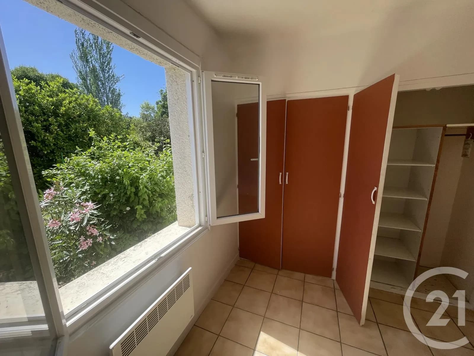 Immeuble de rapport 18 pièces 305 m² - Photo 1