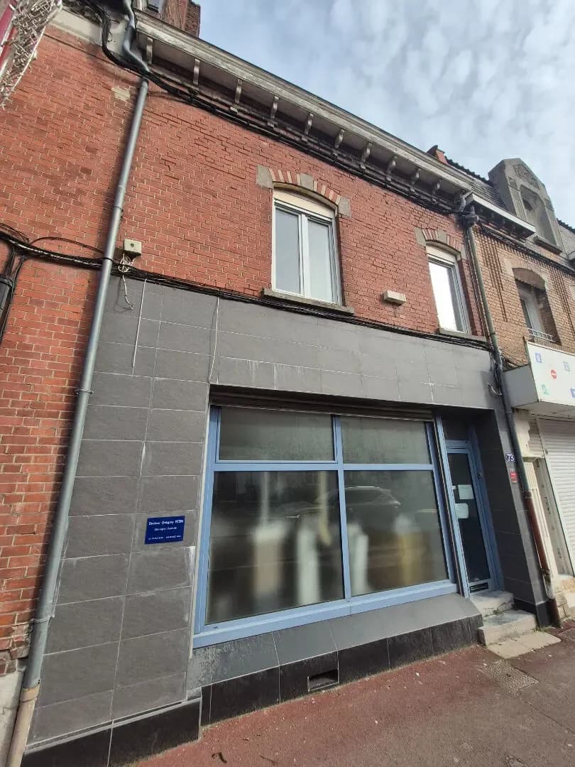 Immeuble 150 m² - Photo 1