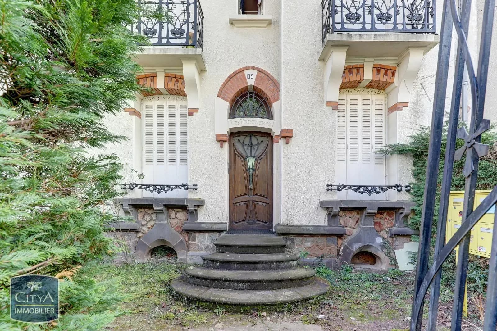 Immeuble 295 m² - Photo 1