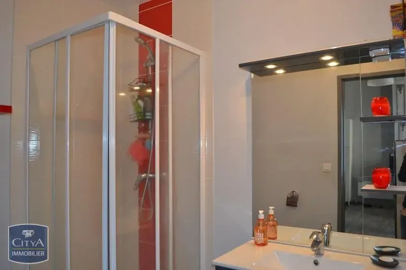 Immeuble 220 m² - Photo 1