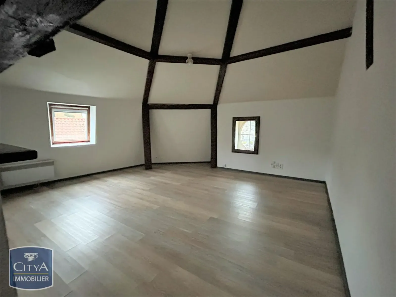 Immeuble 256 m² - Photo 1