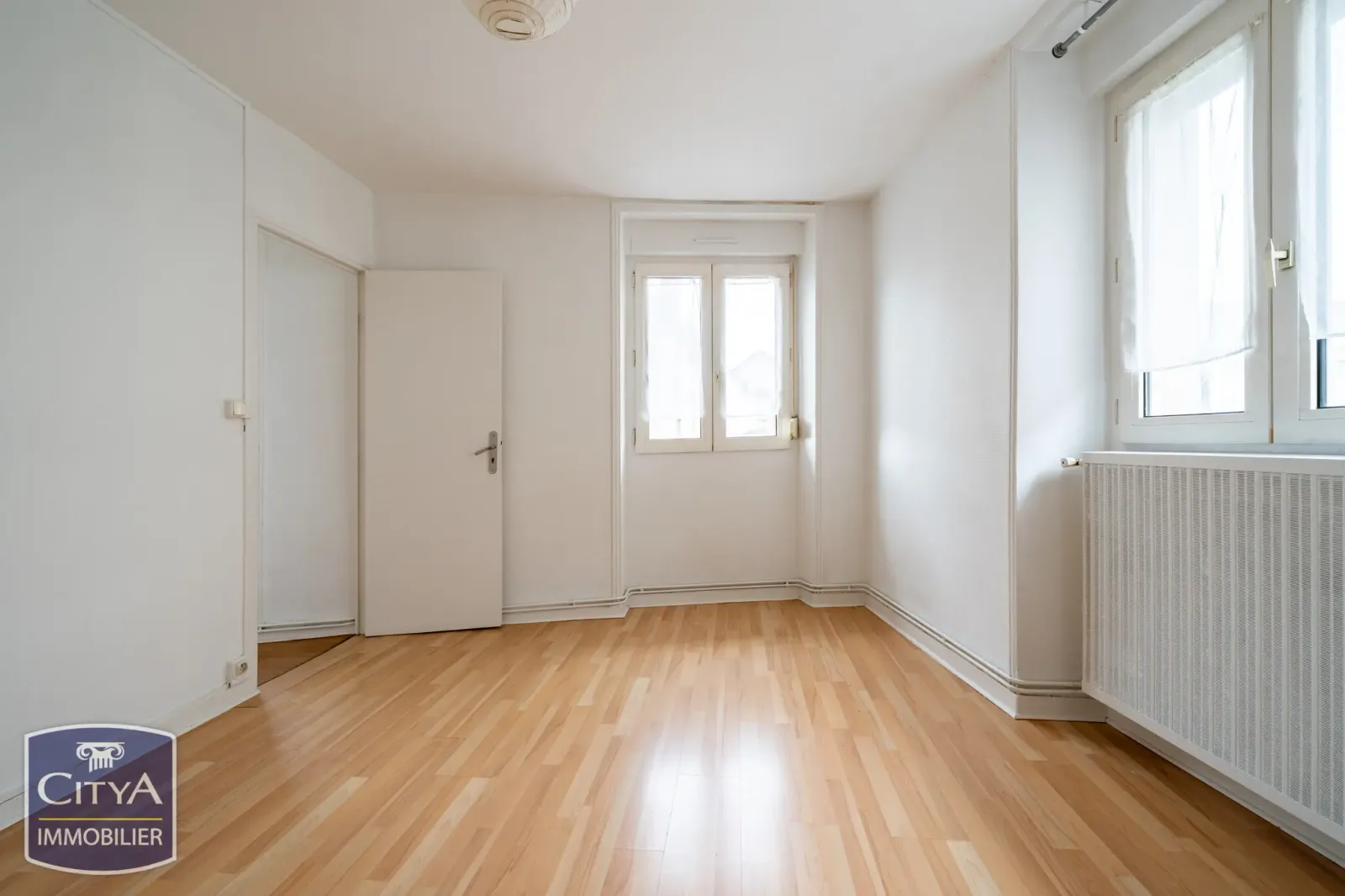 Immeuble 390 m² - Photo 1