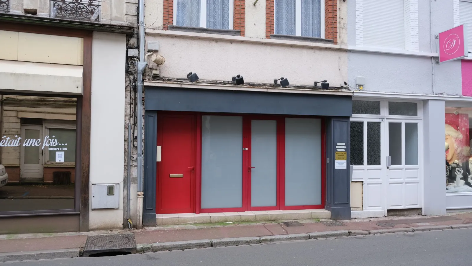 IMMEUBLE DE RAPPORT : LOCAL COMMERCIAL ET UN T2 - Photo 1