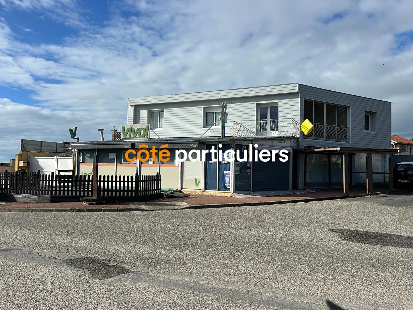 SOULAC SUR MER - IMMEUBLE DE RENTABILITÉ (commerces, T2 et T3 ) - Photo 1