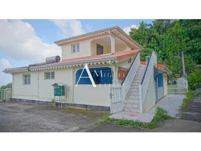 Villa de 4 logements avec vue dégagée au Robert - Photo 1