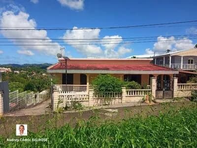 À vendre - Immeuble locatif sur 1 025 m² - Ducos (Campagne) - Photo 1