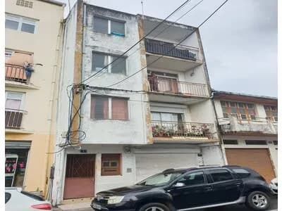 A VENDRE, lamentin , immeuble R+3 Mixte commerce et appartements - Photo 1