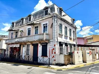 Immeuble Saint-esprit 330 M² - Photo 1