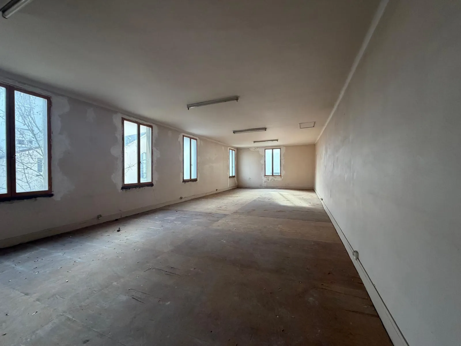Immeuble 140 m² - Photo 1