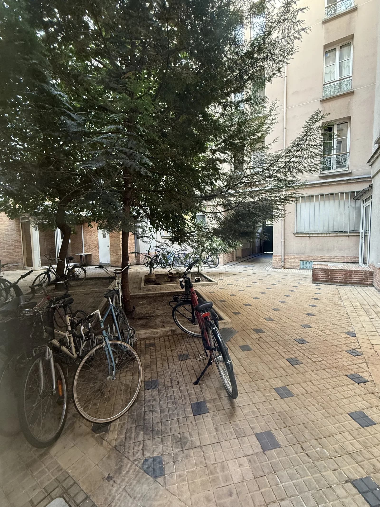 Immeuble de rapport 2374 m² - Photo 1