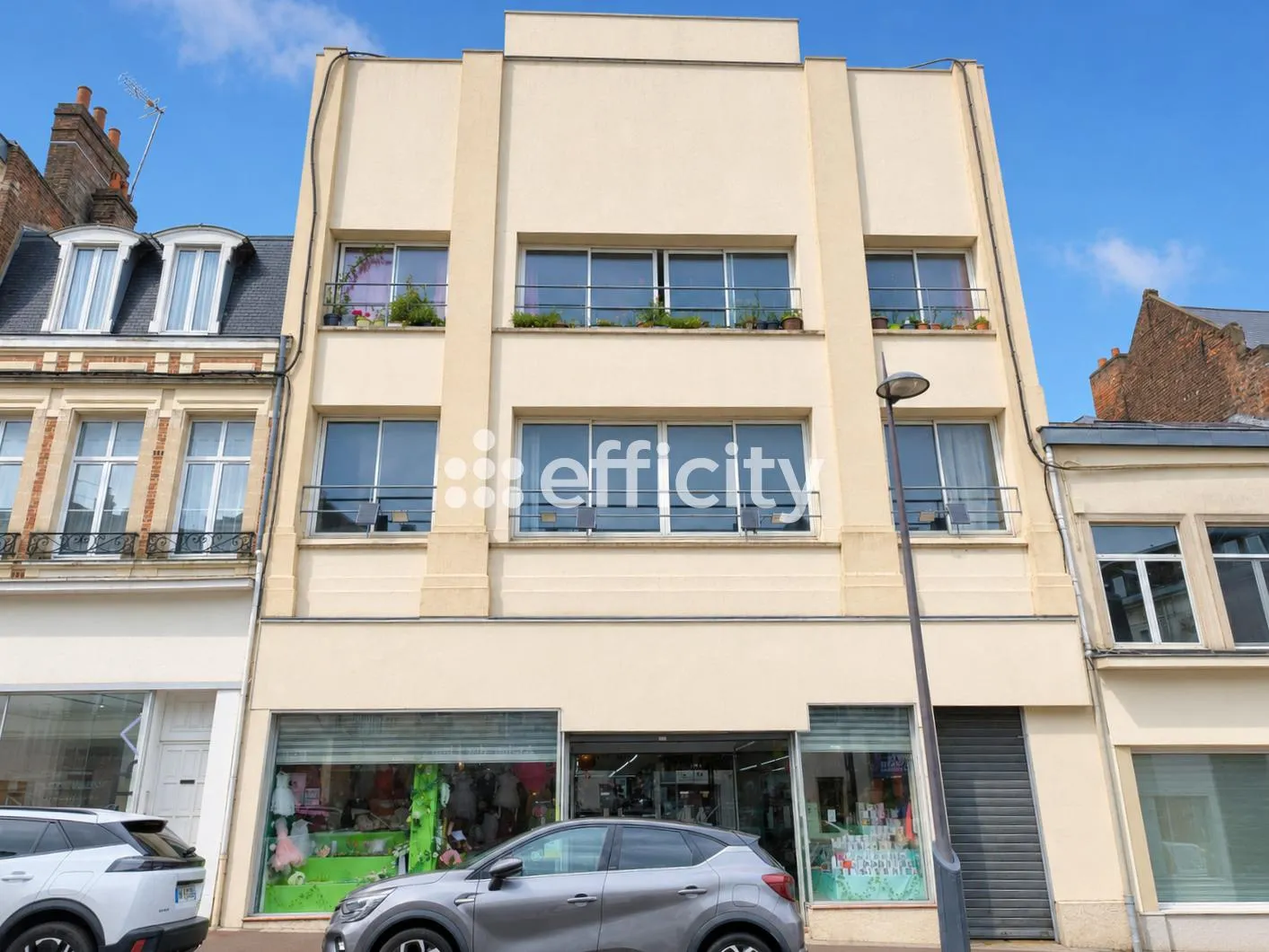 Immeuble 2000 m² - Photo 1