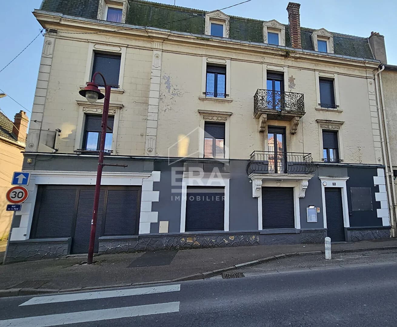 Immeuble de rapport 16 pièces 200 m² - Photo 1