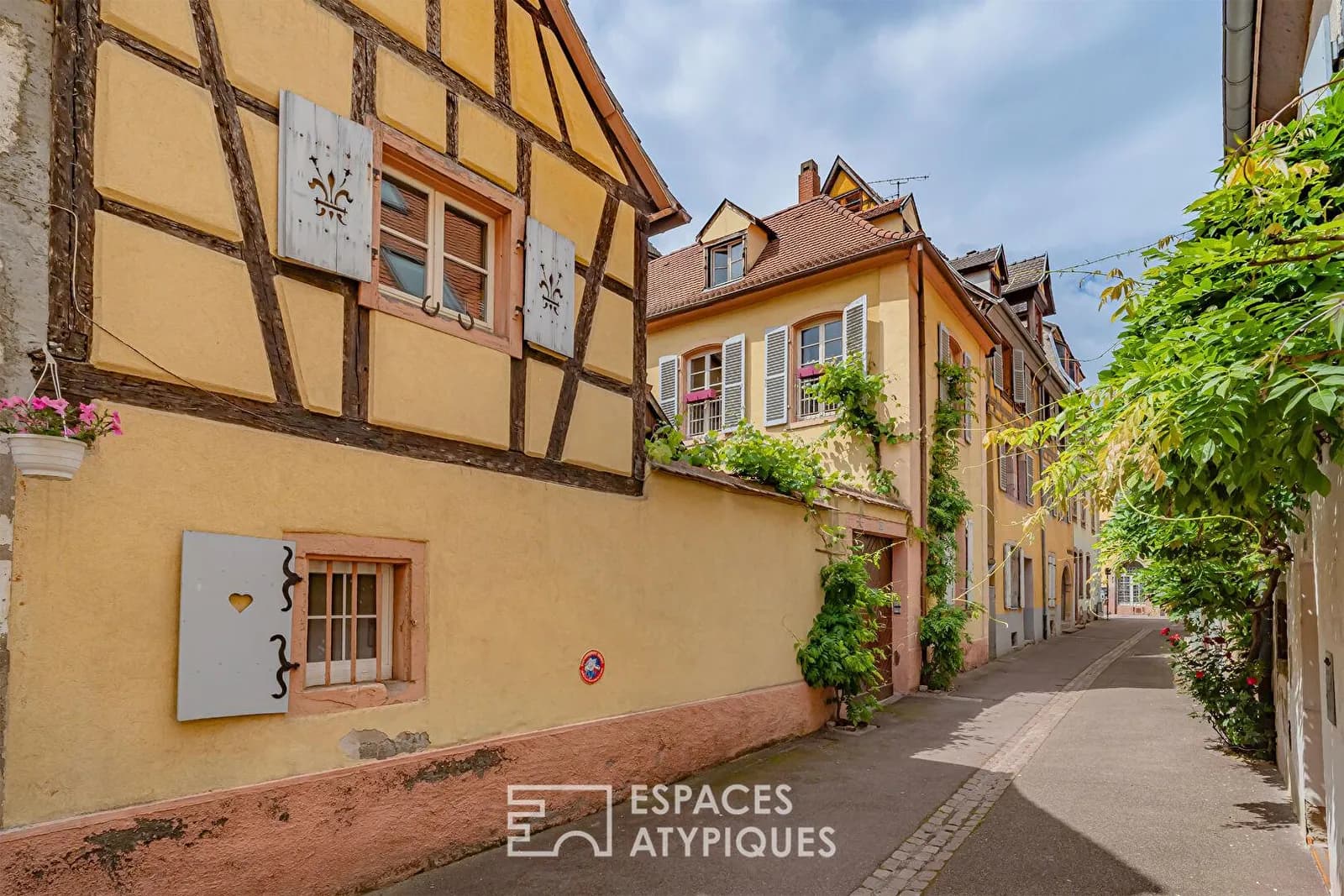Ensemble immobilier au charme alsacien en hyper-centre - Photo 1