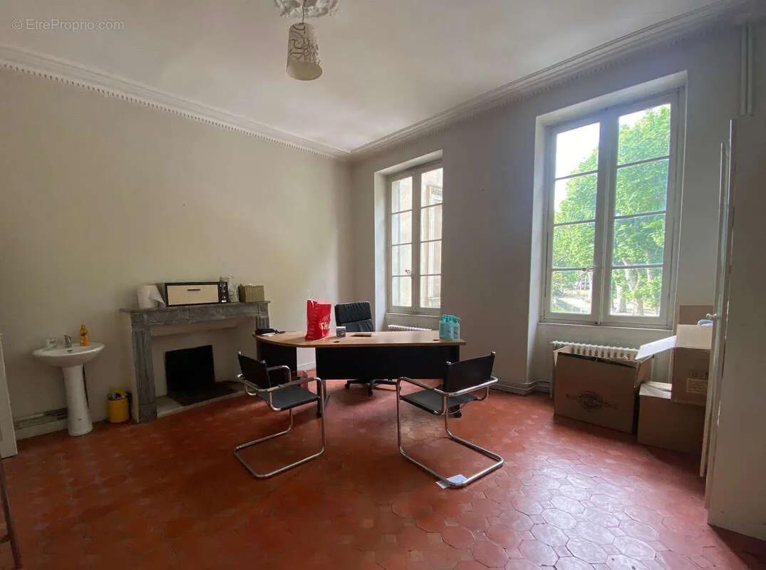Quartier palais - tres bonne rentabilite pour cet immeuble de rapport - Photo 1