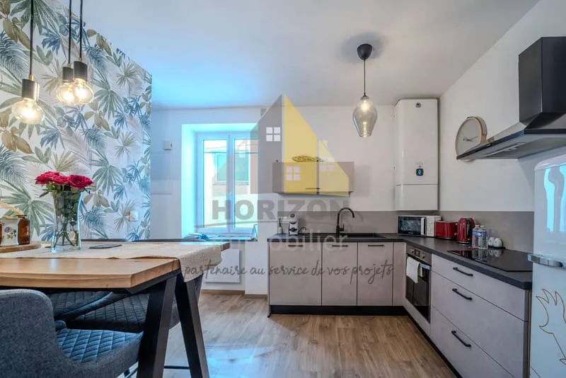 Ensemble immobilier au coeur de Lons-le-Saunier - Photo 1