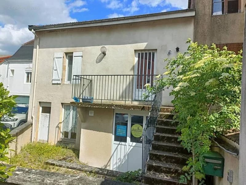 Immeuble de rapport 136 m² - Photo 1