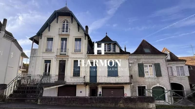 Harmon a vendre : immeuble a renover - Photo 1