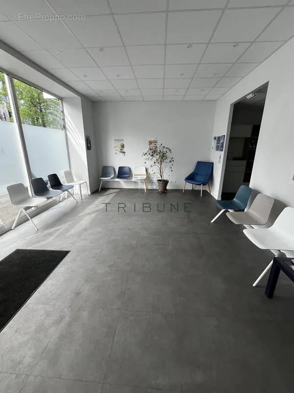 Immeuble 1 local + 4 appartement, belle rentabilité - Photo 1