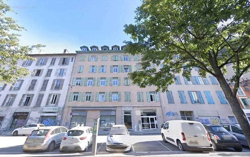Immeuble à Grenoble en bord d'Isère (9 lots) - Photo 1