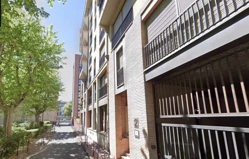 Ensemble Immobilier à Toulouse Appartement T4, Local Commercial et double garage - Photo 1