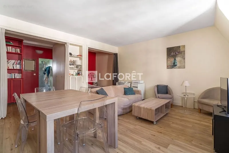 Localisation ideale - dernier etage - bel immeuble - Photo 1