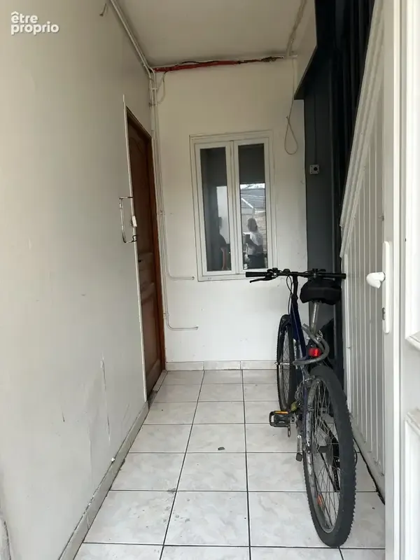 Henin beaumont-immeuble de rapport- 4 studios + 1 local commercial - Photo 1